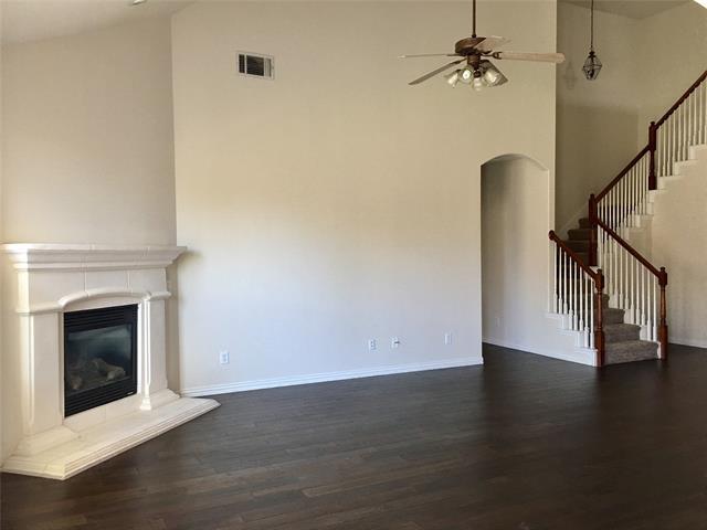 Building Photo - 8904 Brook Hollow Dr