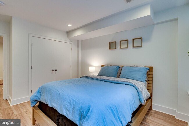 Building Photo - 1830 11th St NW