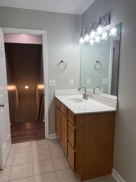 Building Photo - 635 D St