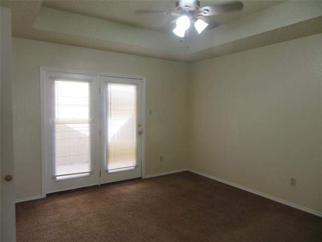 Building Photo - 443 Warbler Dr