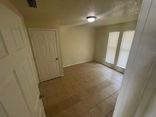 Building Photo - 4520 Louisville Dr
