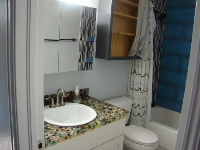 Building Photo - 8825 Boxelder Dr