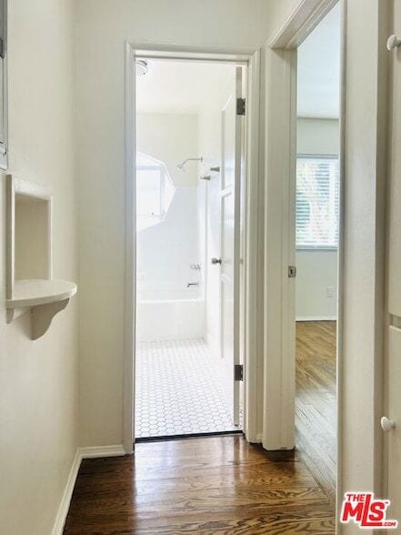 Building Photo - 1872 Alexandria Ave