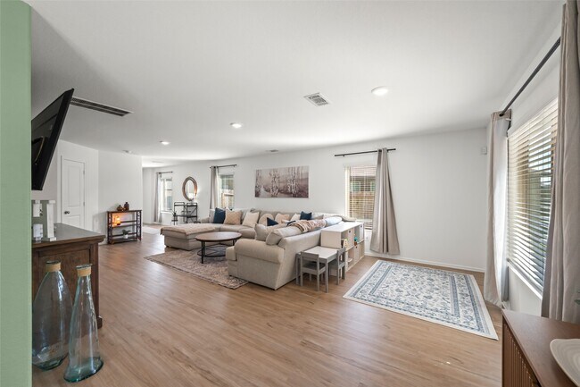 Building Photo - 18734 Clearwater Brk Dr