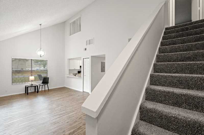 Building Photo - 2560 W Bird St