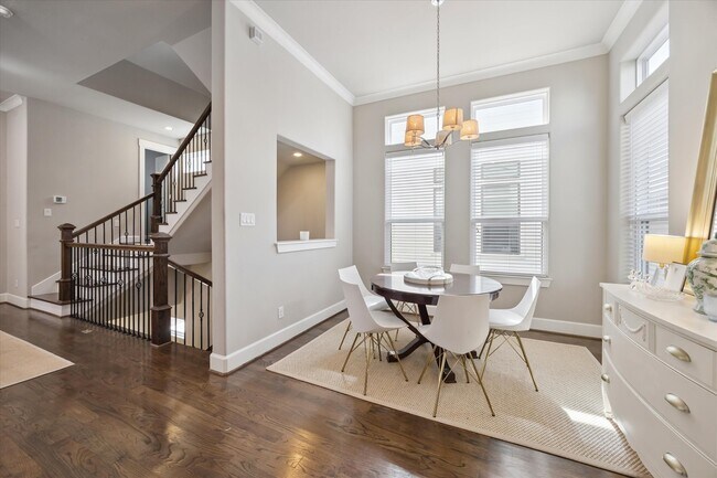 Building Photo - 2504 Beall St