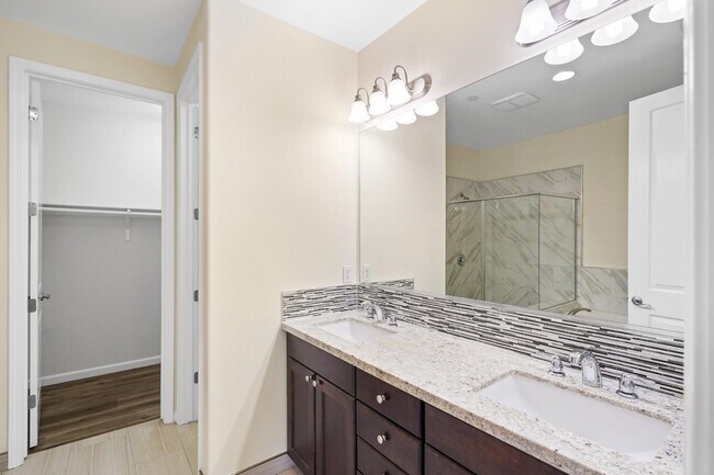 Building Photo - 643 Turnbuckle Dr