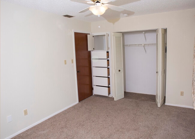 Building Photo - 28435 Trident Ct