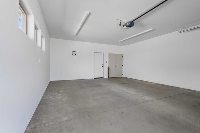 Building Photo - Exceptionally Maintained 3 Bedroom Home in Coeur d'Alene