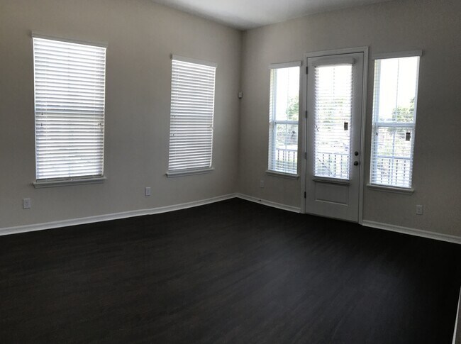 Building Photo - 478 Windmill Palm Cir