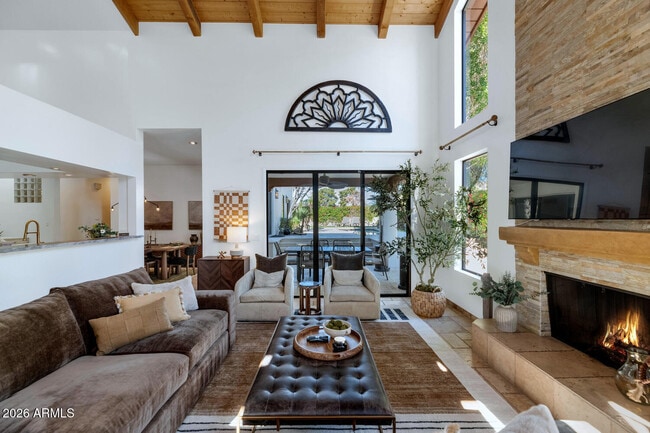 Building Photo - 6198 N 28th Pl