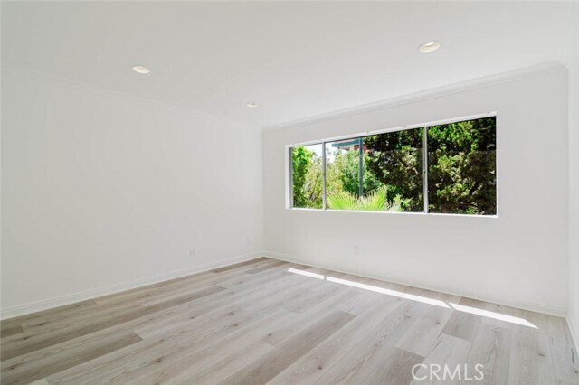 Building Photo - 333 Burchett St