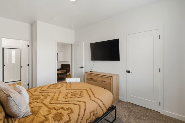 Building Photo - 1702 Ripple Rock Dr