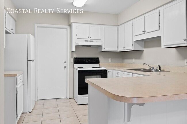 Building Photo - 48 Baywood Ct NW