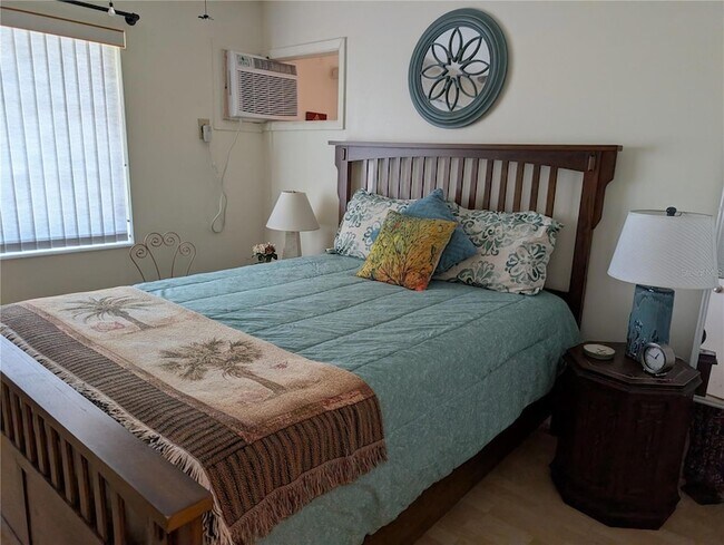 Building Photo - 1830 Restful Dr