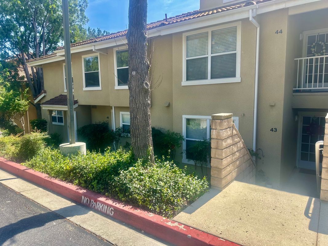 Building Photo - 2731 Erringer Rd