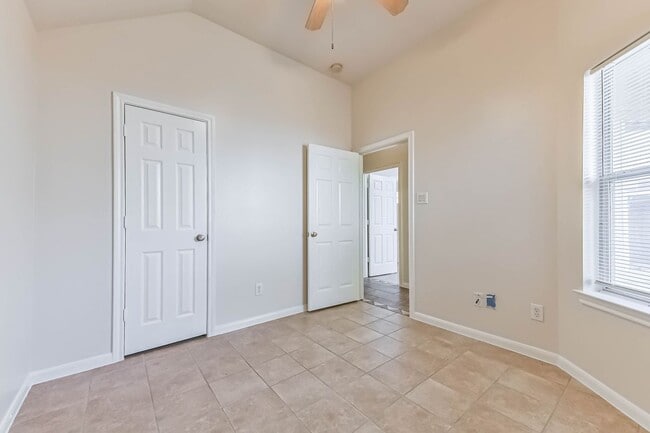 Building Photo - 10222 West Palm Lake Drive