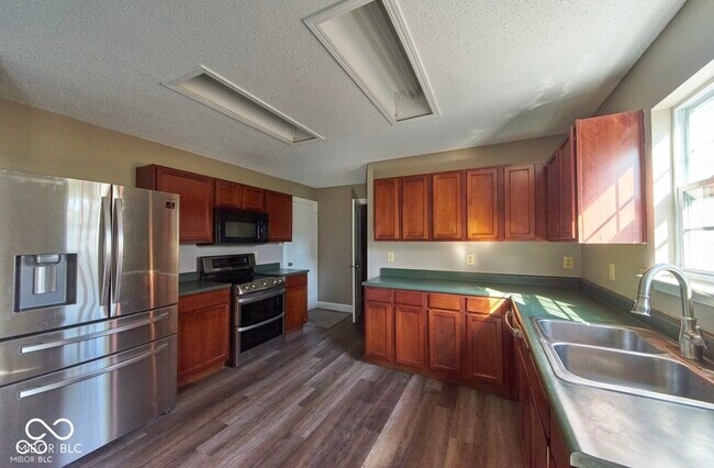 Building Photo - 14337 Weeping Cherry Dr