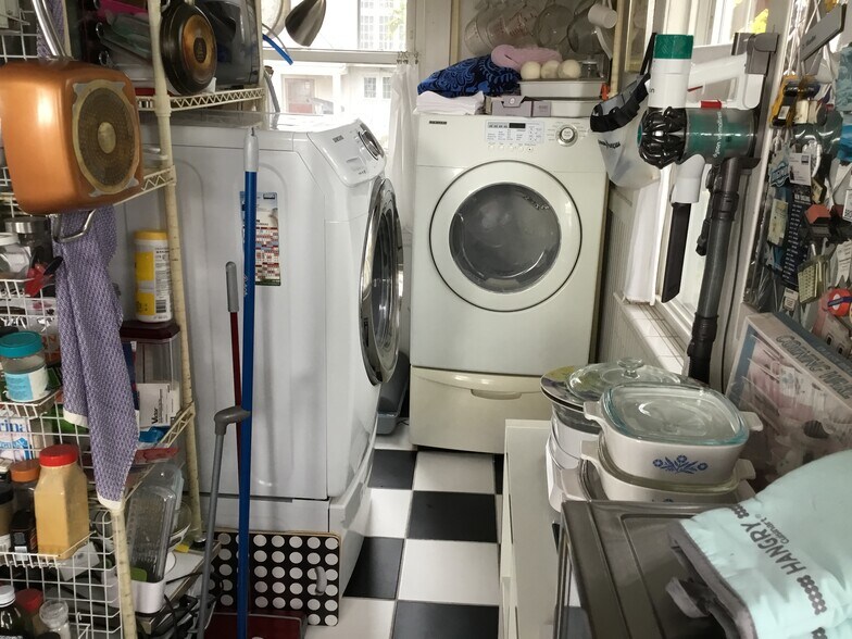 Building Photo - 78 Brington Rd