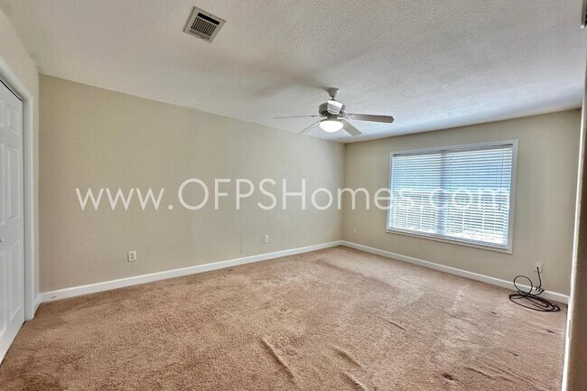 Building Photo - 4490 FL-87