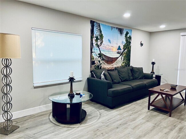 Building Photo - 10341 Kumquat Ln