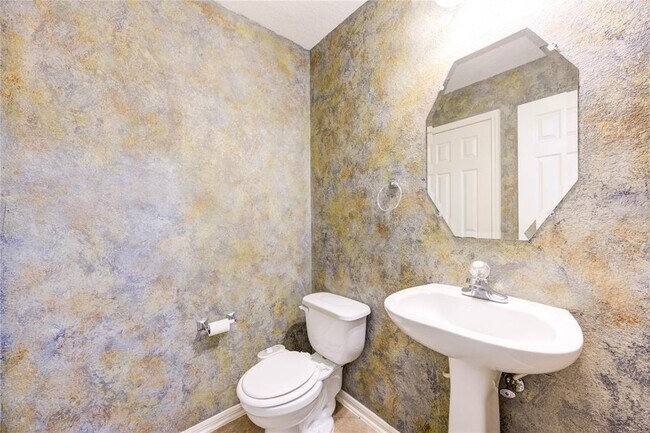 Building Photo - 6114 Breezy Hollow Ln