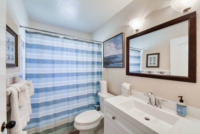 Building Photo - 228 Curacau Dr