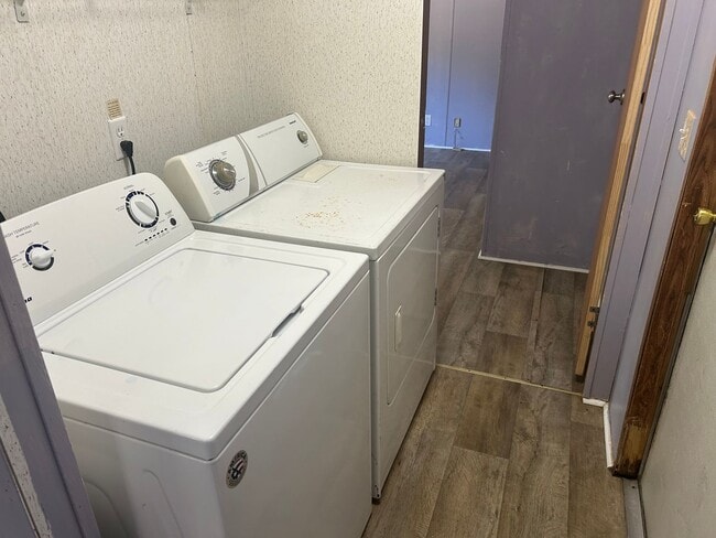 Building Photo - Mobile Home for Rent