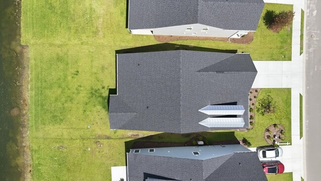 Building Photo - 3084 Claredon St