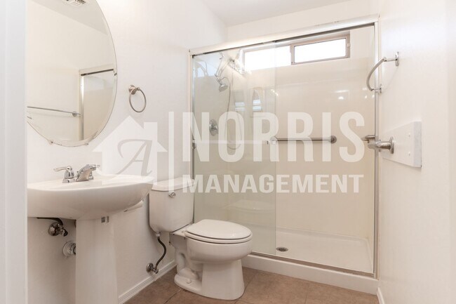 Building Photo - Large Home with Plenty of Room in Coolidge