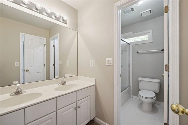 Building Photo - 1400 Prestige Valley Dr