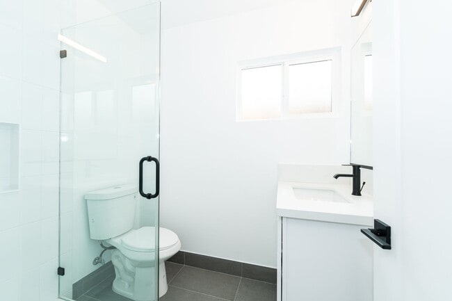 Building Photo - 7020 Schroll St