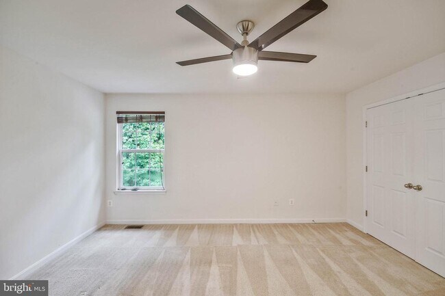 Building Photo - 3461 Eagle Ridge Dr