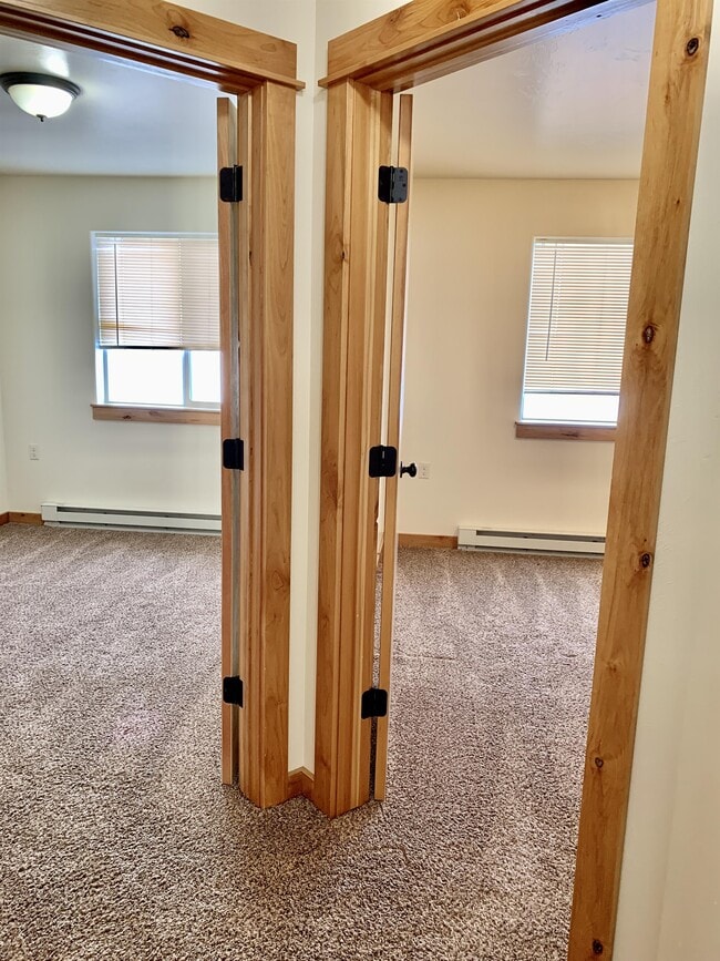 Building Photo - 1234 Phoenix Ave