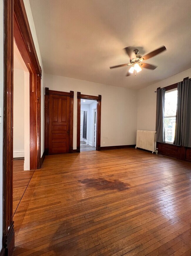 Building Photo - 1718 Farnam St