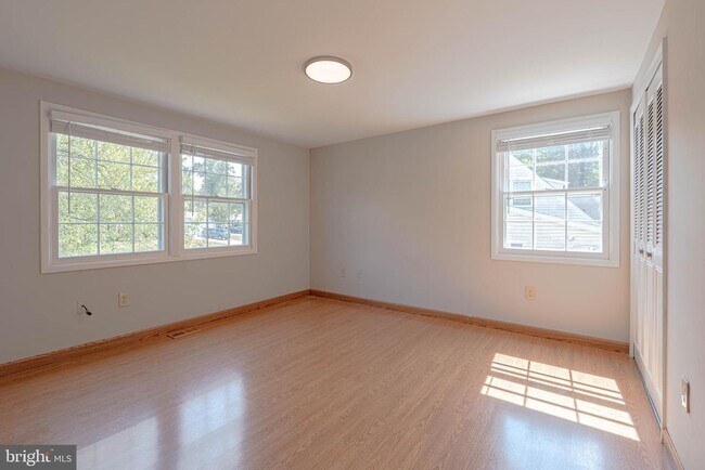 Building Photo - 13145 Madonna Ln