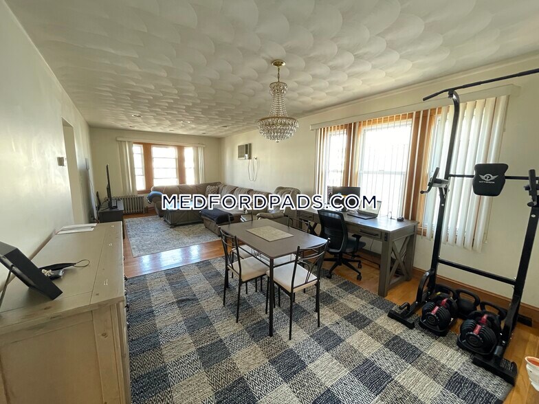 Primary Photo - 36 7th St