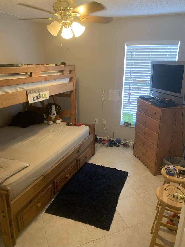 Building Photo - 2409 Serenity Bend