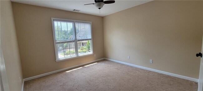 Building Photo - 130 Windsong Trail