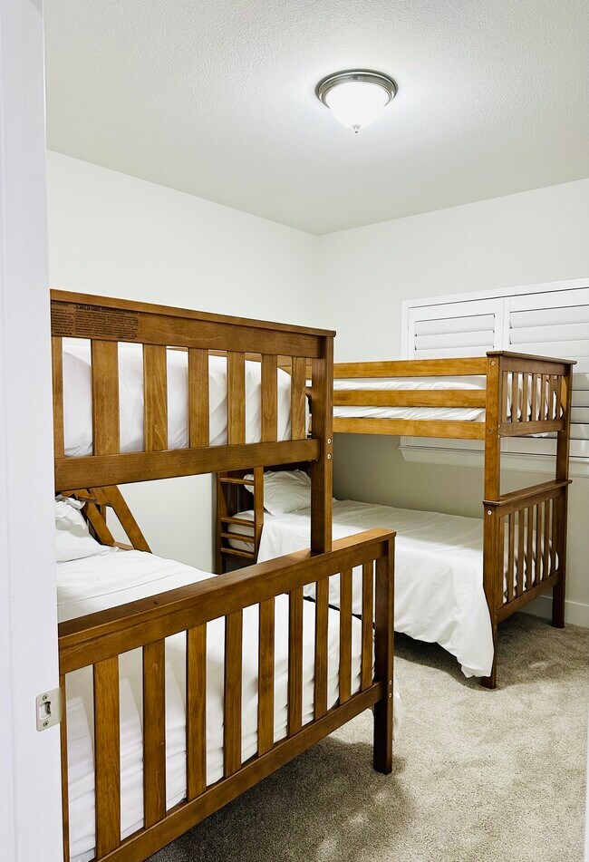 Building Photo - 512 Secretariat Dr