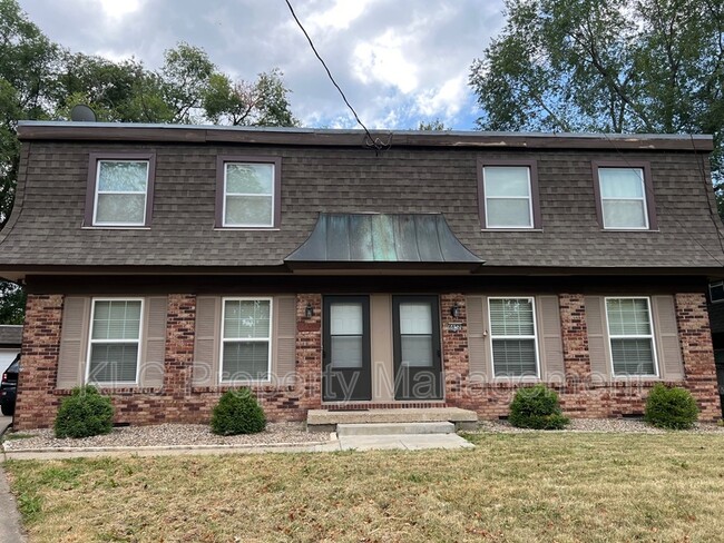 Building Photo - 6650 Holcomb Cir