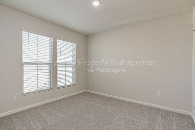 Building Photo - 3115 Carpenter Rd