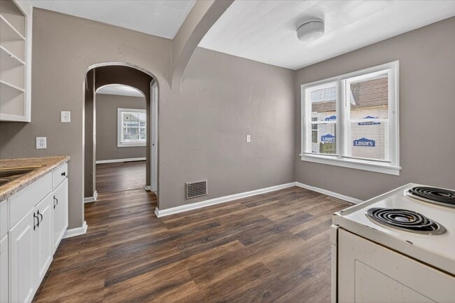 Building Photo - 2351 North LaSalle Street - $750.00/mo.