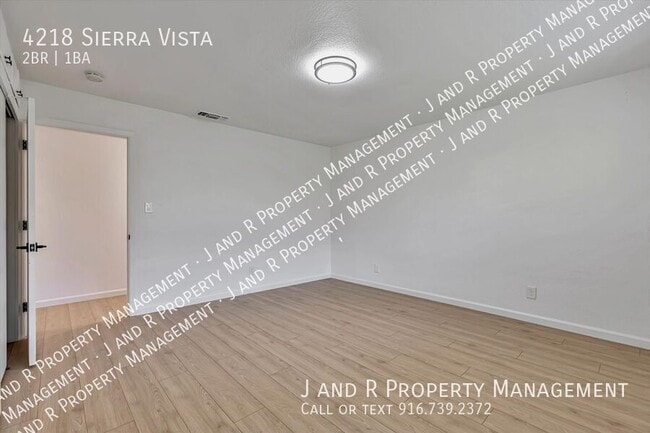 Building Photo - 4218 Sierra Vista Ave