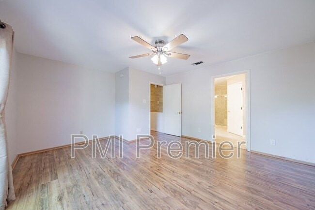 Building Photo - 471 Caviness Dr