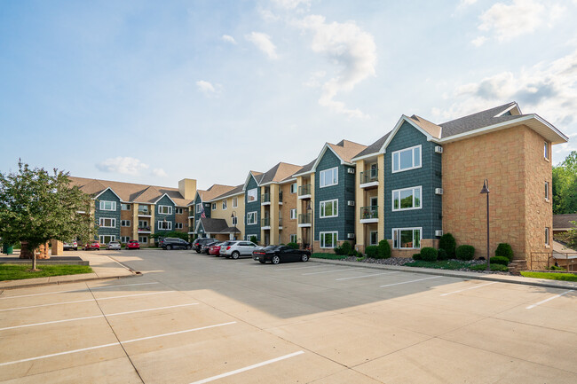 Primary Photo - Maple Village Apartments