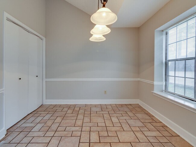 Building Photo - Spacious 3BR/2BA Bartlett rental home in GREAT location!