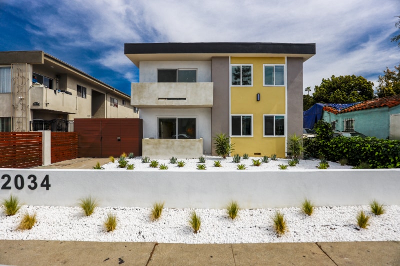 Building Photo - 2034 S Garth Ave