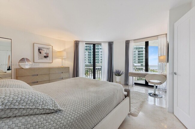 Building Photo - 3000 N Ocean Dr