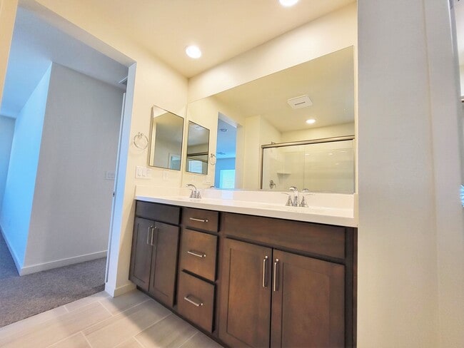 Building Photo - House for Rent in Summerlin Call or Text f...